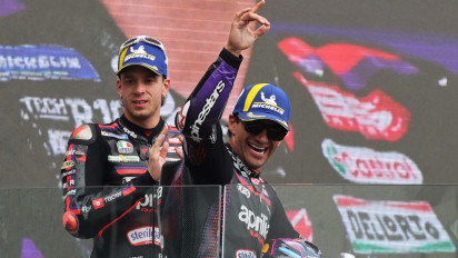 Tiga Ridernya Naik Podium di MotoGP Prancis 2026, Aprilia Tak Mau Jemawa Bilang Mereka Motor Terbaik pada Musim Ini
