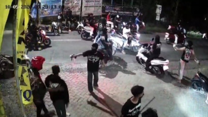 Ratusan Oknum Pesilat Bentrok di Dukun Gresik, Lima Orang Terluka