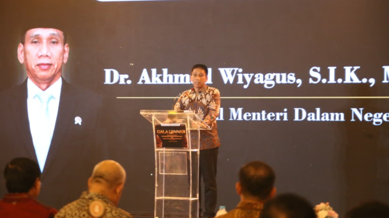 Soroti Ancaman Global, Wamendagri Minta Daerah Kolaborasi Jaga Ekonomi Nasional
            - galeri foto