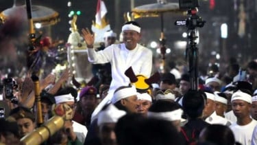 Alun-ALun Karawang Bakal Jadi Kota Tua, Dedi Mulyadi Siapkan Kejutan "Pesan Cinta" di Jalan Tuparev