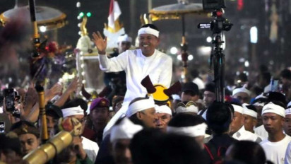 Alun-ALun Karawang Bakal Jadi Kota Tua, Dedi Mulyadi Siapkan Kejutan "Pesan Cinta" di Jalan Tuparev