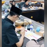 Gerindra Minta Maaf Anggota DPRD Jember Main Game Sambil Merokok Saat Rapat, Bakal Disanksi