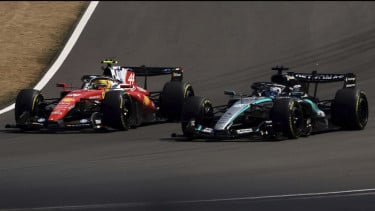 Kian Tertinggal dari Para Rival, Lewis Hamilton Curiga Ferrari Melewatkan Hal Penting di F1 2026