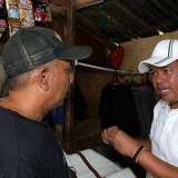 Dedi Mulyadi Borong Dagangan Warung Jus Seharga Rp5 Juta, Minta Pemilik Bagikan Gratis ke Warga