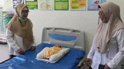 Warga Situbondo Temukan Bayi Perempuan Beralaskan Tikar di Kandang Sapi