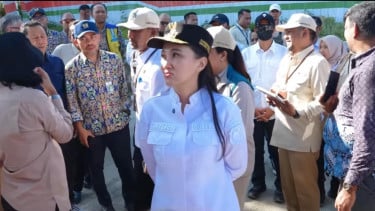 Sherly Tjoanda Sampai Cemberut Dengar Anak-anak Korban Bencana Lebih Pilih Rumah Lama, Langsung Janjikan Tempat Bermain