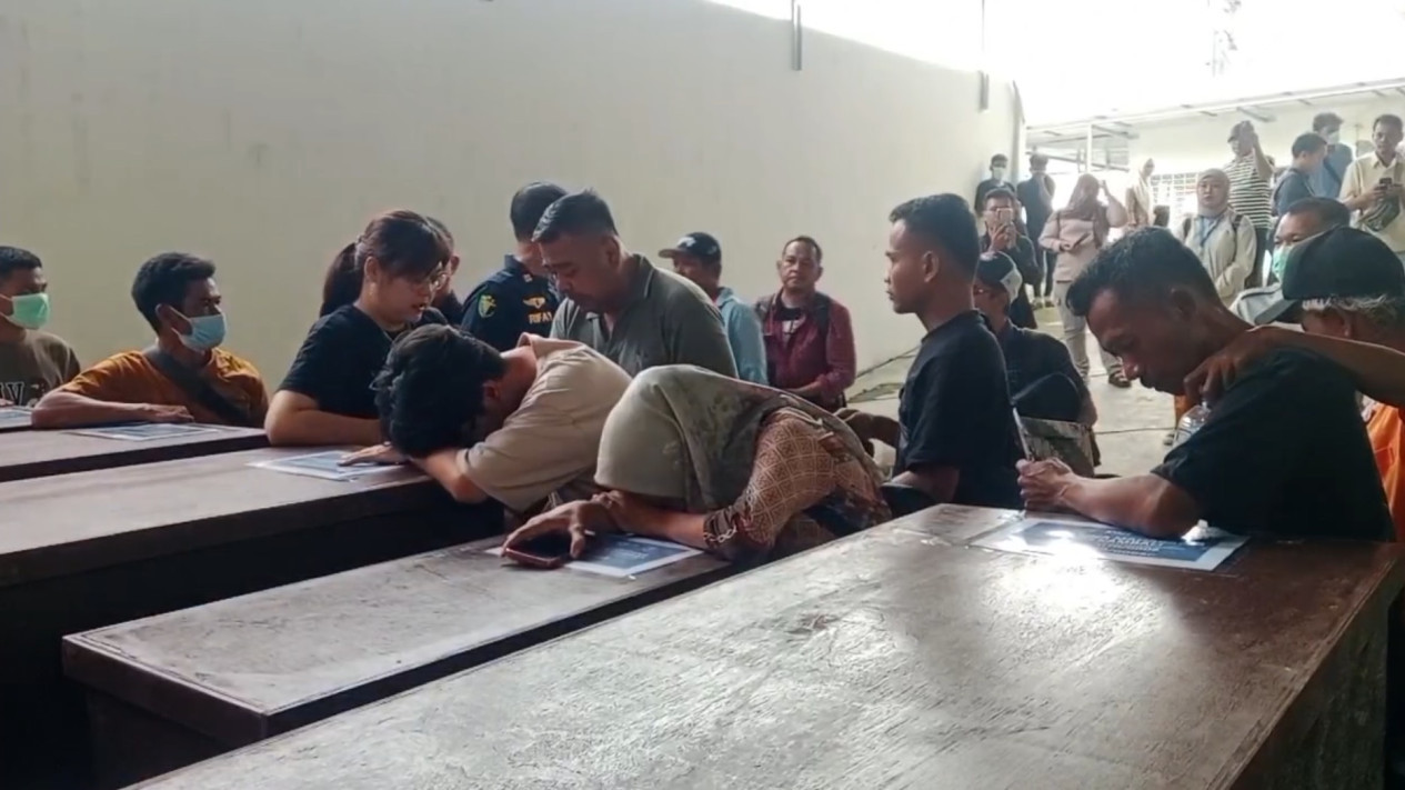 14 Jenazah Korban Lakalantas Maut Muratara Telah Diidentifikasi, 3 Jenazah Masih Dikerjakan
            - galeri foto