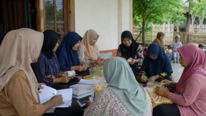 Strategi Perempuan Indonesia Kelola Usaha Mikro agar Bertahan di Tengah Krisis