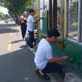 Pemuda dari Berbagai Provinsi Gotong Royong Bersihkan Aksi Vandalisme di Sejumlah Fasilitas Publik Kota Yogyakarta