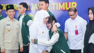 Gubernur Khofifah Lepas Murid Peserta Magang Kerja Luar Negeri dan Alumni sebagai Pekerja Migran dari SMK Tulungagung, Trenggalek dan Pacitan