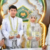 KDM Kejutkan Pasangan Disabilitas Rungu saat Menikah di KUA, Deru: Iya Kaget