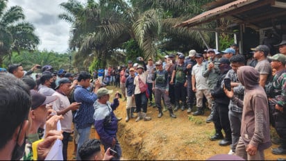 Warga Segar Wangi Duduki Lahan PT RSM BGA Group, Tuntut 20 Persen Plasma