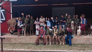 Sambut Libur Sekolah, Saksikan Animal Show Nuansa Peternakan di Dairyland Farm Theme Park Puncak