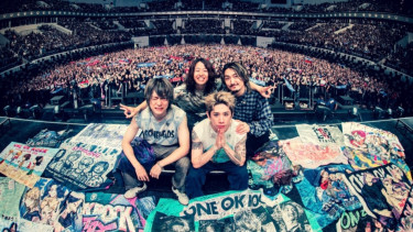 One Ok Rock Guncang Jakarta, Buka Konser dengan Puppets Can’t Control You