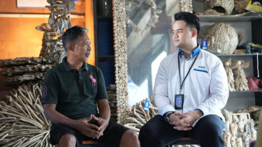 Sulap Limbah Kayu Pantai Bali Jadi Kerajinan Bernilai Tinggi, Nasabah PNM ULaMM Tambus Pasar Dunia