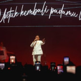 Penuh Haru dan Nostalgia, Konser 20 Tahun Sammy Simorangkir Digelar Meriah
