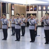 Kapolri Lantik Komjen Panca Putra Jadi Kalemdiklat dan 5 Kapolda Baru di Mabes Polri
