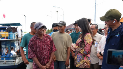 Para Nelayan Ternate Senyum-senyum Dengar Pertanyaan Gubernur Malut Sherly Tjoanda: Bapak Pu Istri Berapa