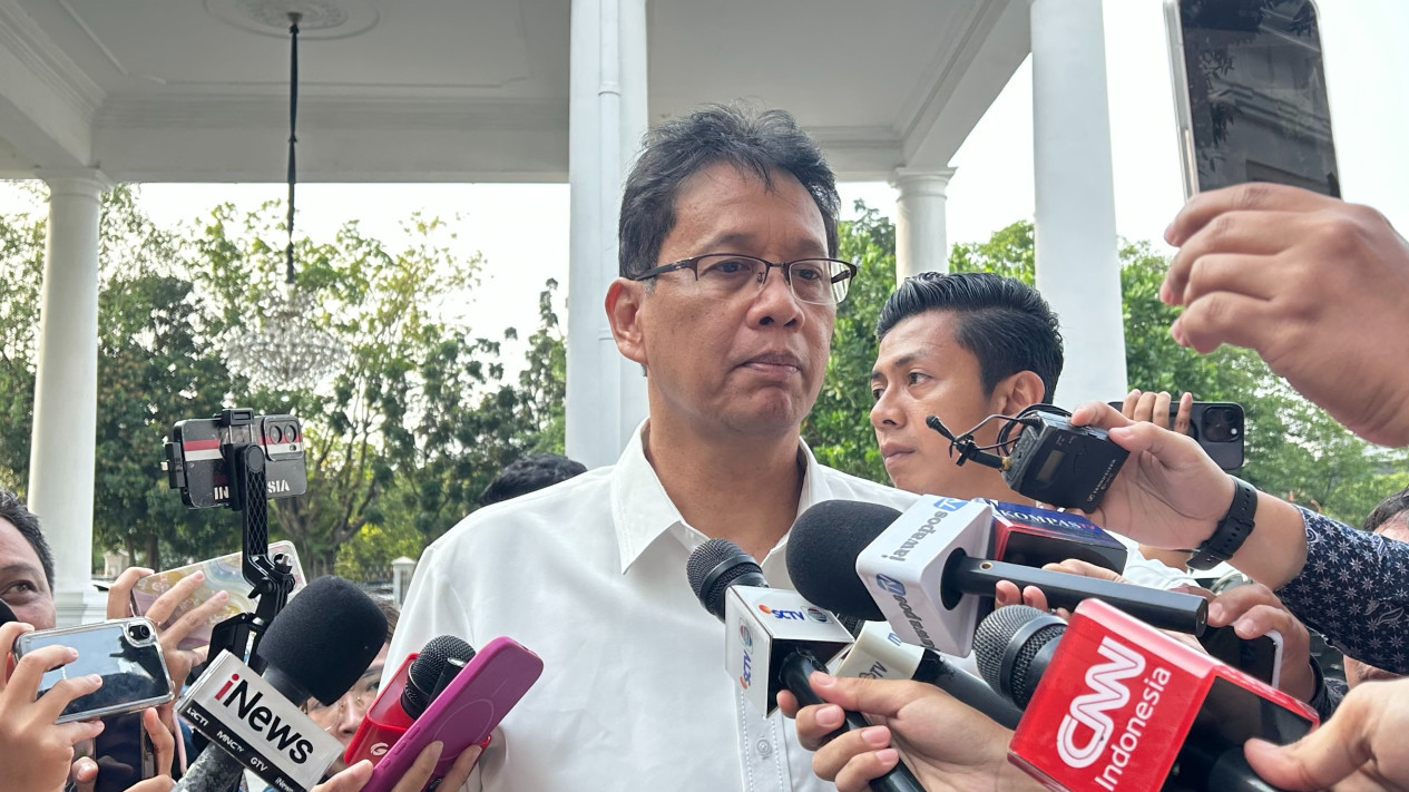 Purbaya Bela Pernyataan Prabowo soal Orang Desa Tak Pakai Dolar: Cuma Buat Hibur Rakyat
            - galeri foto