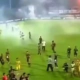 Detik-detik Mencekam Pemain Persib Bandung Selamat dari Amukan Suporter PSM di Stadion BJ Habibie