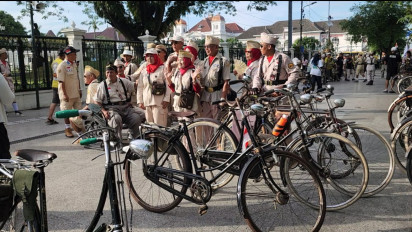 Komunitas Onthelis Padati Benteng Vredeburg Yogyakarta dalam Rakernas KOSTI dan Ajang Nostalgia​