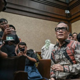 Dituntut 5 tahun Bui, Eks Wamenaker Noel: Mending Saya Korupsi Banyak