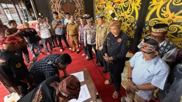 Patih Jaga Pati Laman Sembilan Demong Sepuluh Alexander Wilyo Berhasil Menyelesaikan Konflik Sosial Perkebunan
