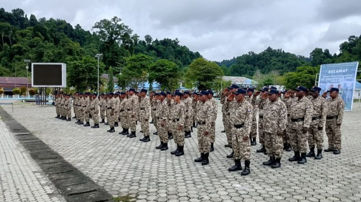 112 Kepala Kampung di Raja Ampat Ikut Retret
            - galeri foto