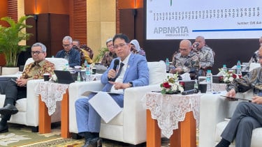 Rupiah Jebol Rp17.700 per Dolar AS, Purbaya Pilih Pertahankan Subsidi BBM demi Cegah Keributan