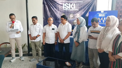 ISKI Jatim Dilantik, Soroti Etika Komunikasi Gen Z di Era Digital