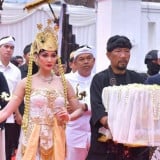 Duduk 2,5 Jam Sampai Menguras Air Mata, Dedi Mulyadi Puji Drama Kolosal Sujiwo Tejo dan akan Kembali Hidupkan Teater di Sekolah Jabar