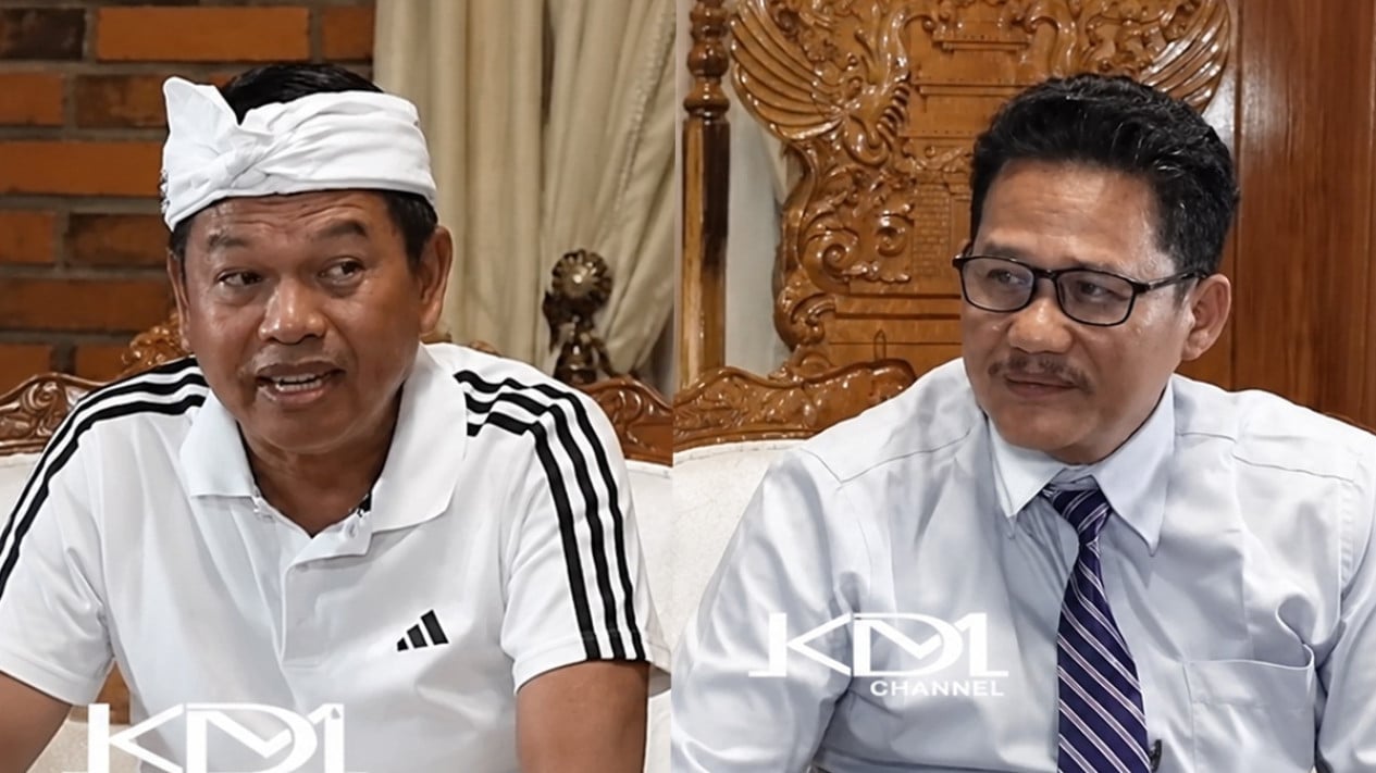 Datangi Dedi Mulyadi, Ahmad Khotibul Bongkar Awal Mula Jadi Kuasa Hukum yang Mencairkan Dana Pensiun Aman Yani
            - galeri foto