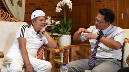 Mengaku Emosi ke Dedi Mulyadi, Ahmad Khotibul Sebut Ririn Tak Bayar Lunas Jasa Pencairan Dapen Aman Yani