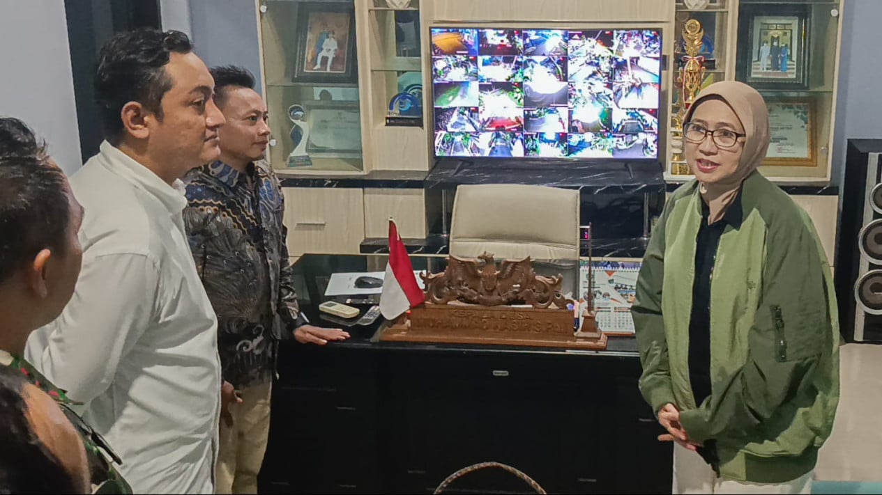 Tekan Kriminalitas, Bupati Lumajang Intruksikan Pemasangan CCTV di 825 Dusun Rampung Bulan Depan
            - galeri foto