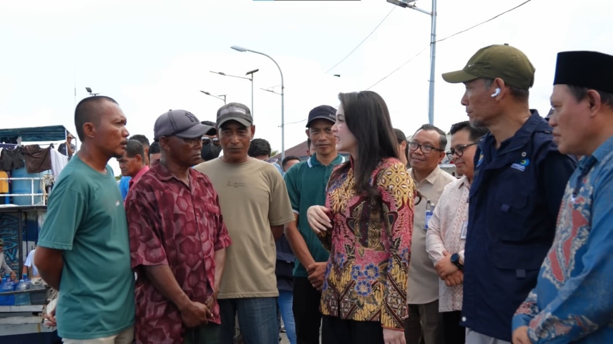 Sherly Tjoanda Terheran-heran dengan Nelayan yang Bayar Cicilan KUR sampai Rp2,6 Juta: Mampu?
            - galeri foto