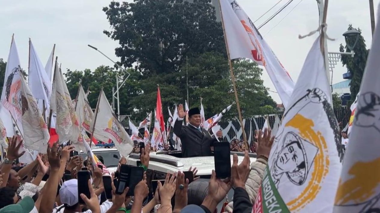 Presiden Prabowo Sapa Ribuan Peserta Aksi Damai di Depan Gedung DPR, Petani dan Pedagang Suarakan Keadilan Ekonomi
            - galeri foto