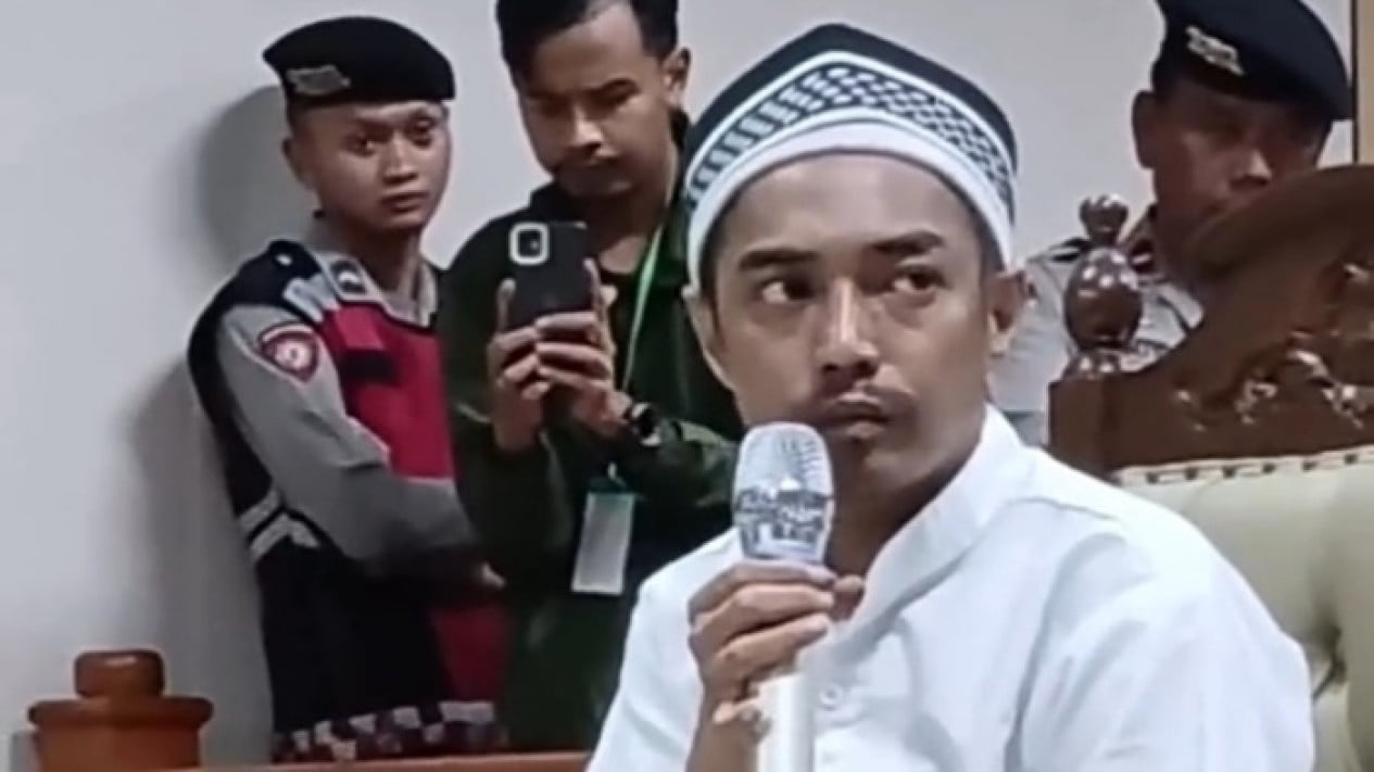 Kecurigaan KDM Semakin Terang Benderang? Priyo Kembali Ungkap Fakta 4 Nama Pelaku Pembunuhan Satu Keluarga di Indramayu
            - galeri foto