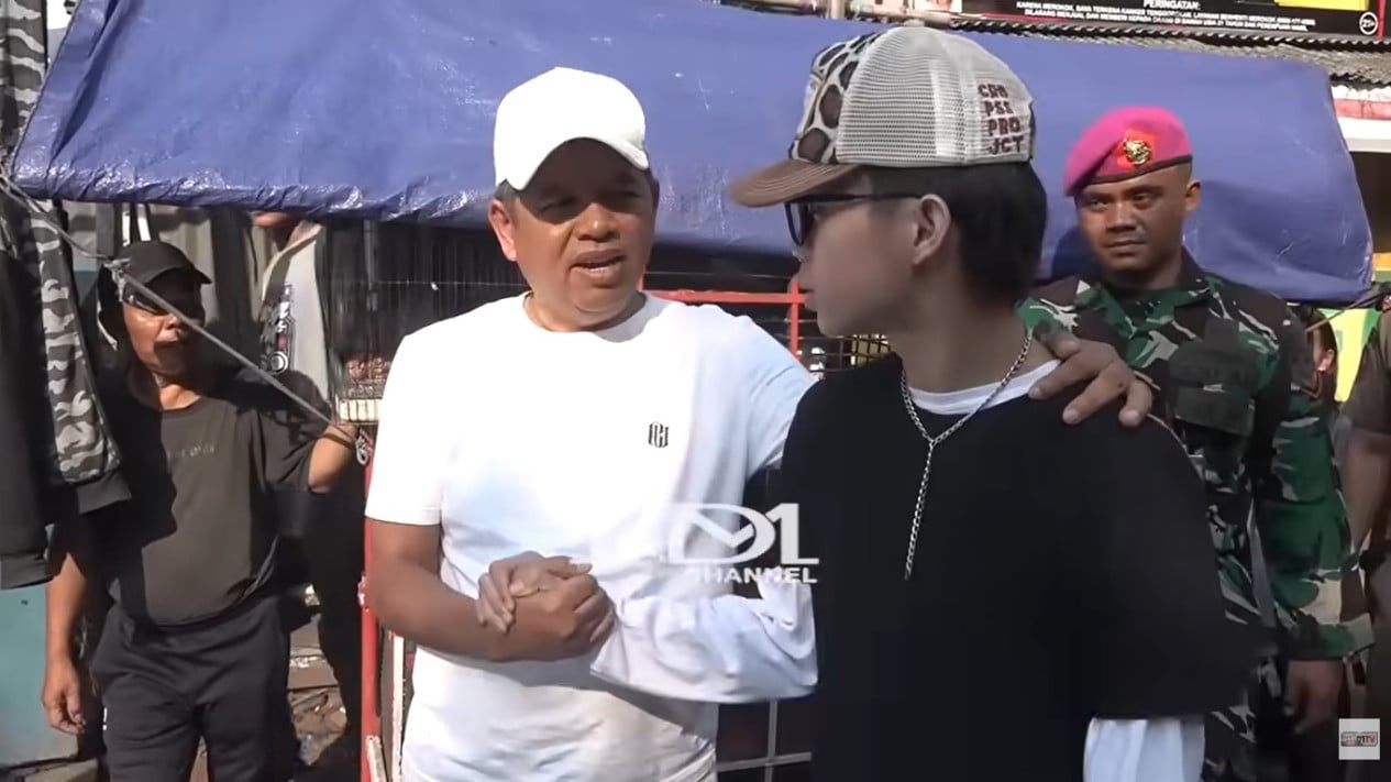 Dedi Mulyadi Puji Keberanian Anak Muda yang Lapor Ada Kios Jual Pil Haram, Warganet Justru Minta KDM Lakukan Ini
            - galeri foto
