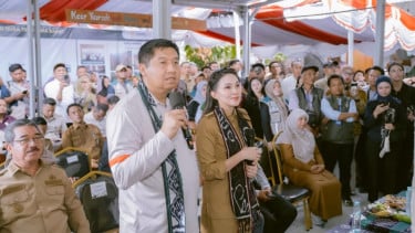 Tak hanya Kagum dengan Keramahan Warga Lombok, Gubernur Malut Sherly Tjoanda Beli Kain Batik Khas Pulau Seribu Masjid