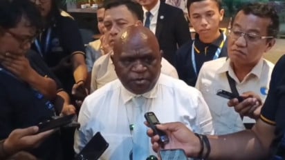 DPR Kritik Keras Usulan Menteri HAM Pigai soal Sipil Bisa Menjabat di Polri: Urusin Pelanggaran HAM Saja!