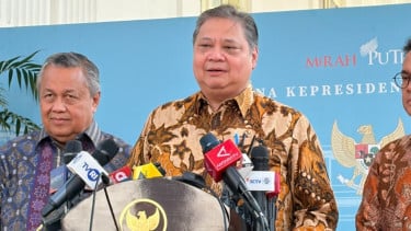 Prabowo Siapkan Paket Ekonomi Baru, Airlangga Ungkap WFH ASN dan Swasta Diperpanjang 2 Bulan