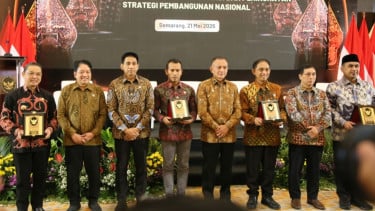 Dukung Pembangunan Menuju Indonesia Emas 2045, Wamendagri Wiyagus Tekankan Penguatan Demokrasi