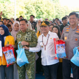 Gubernur Agustiar Sabran Gratiskan Paket Pasar Murah untuk Mahasiswa Pedalaman