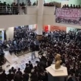 Rektorat UPN Veteran Yogyakarta Digeruduk, Mahasiswa Tuntut Penuntasan Kasus Dugaan Kekerasan Seksual oleh 8 Dosen