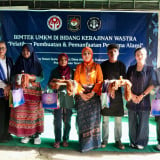 Bekali Keterampilan Wastra, Dekranas Gelar Bimtek bagi UMKM Alor