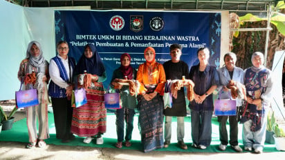 Bekali Keterampilan Wastra, Dekranas Gelar Bimtek bagi UMKM Alor