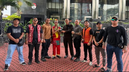 Aliansi Generasi Muda Dayak Bersatu Kalbar, Mendatangi Gedung KPK Kawal Dugaan Korupsi Jalan Mempawah