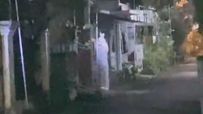 Video Penampakan Diduga Pocong Teror Kampung di Lamongan