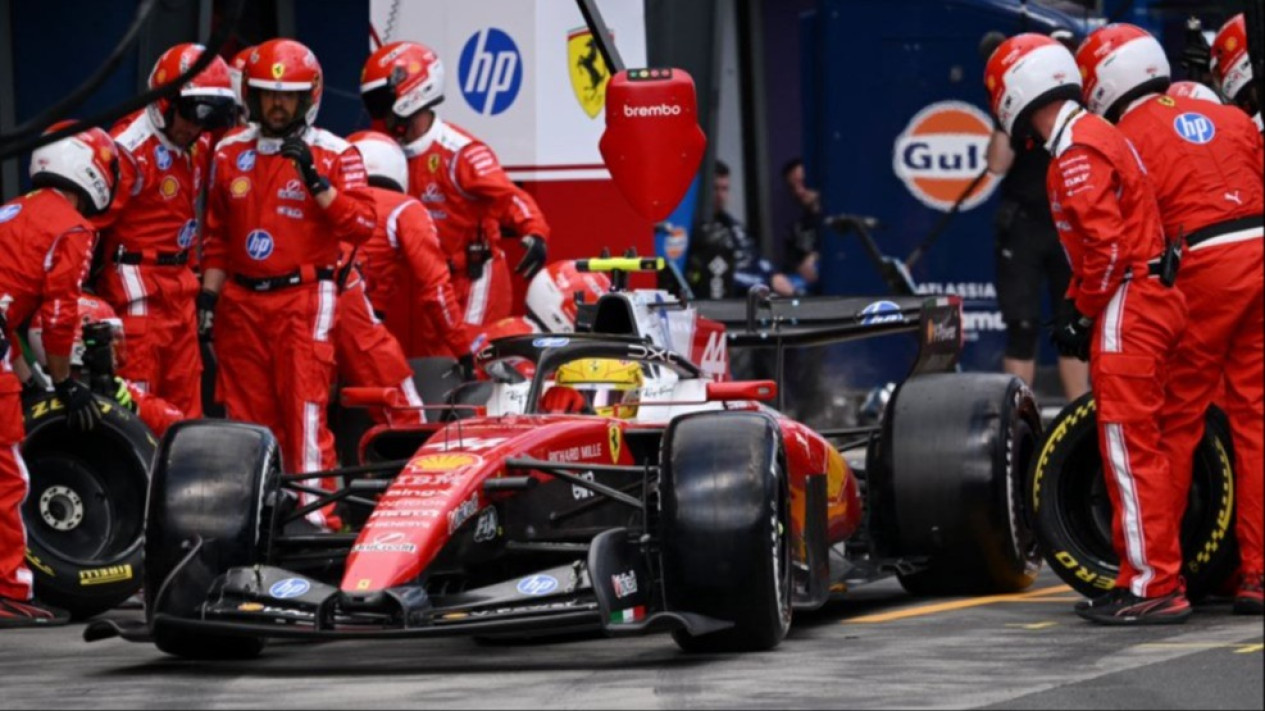 Kembali Bersaing di Barisan Depan, Lewis Hamilton Akui Perfroma Ferrari Meningkat di F1 GP Kanada 2026
            - galeri foto