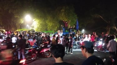 Bobotoh Bogor Tumpah Ruah ke Jalan, Lalu Lintas Sekitar Kebun Raya Macet Total